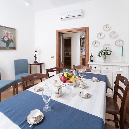 Apartament La Casa Di Assunta Naples Historical Centre Zewnętrze zdjęcie