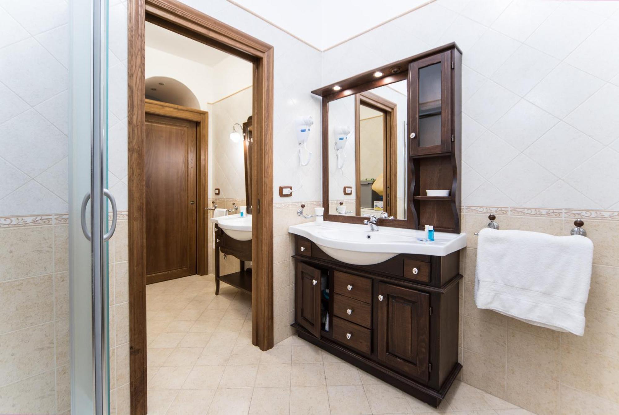 Apartament La Casa Di Assunta Naples Historical Centre Zewnętrze zdjęcie
