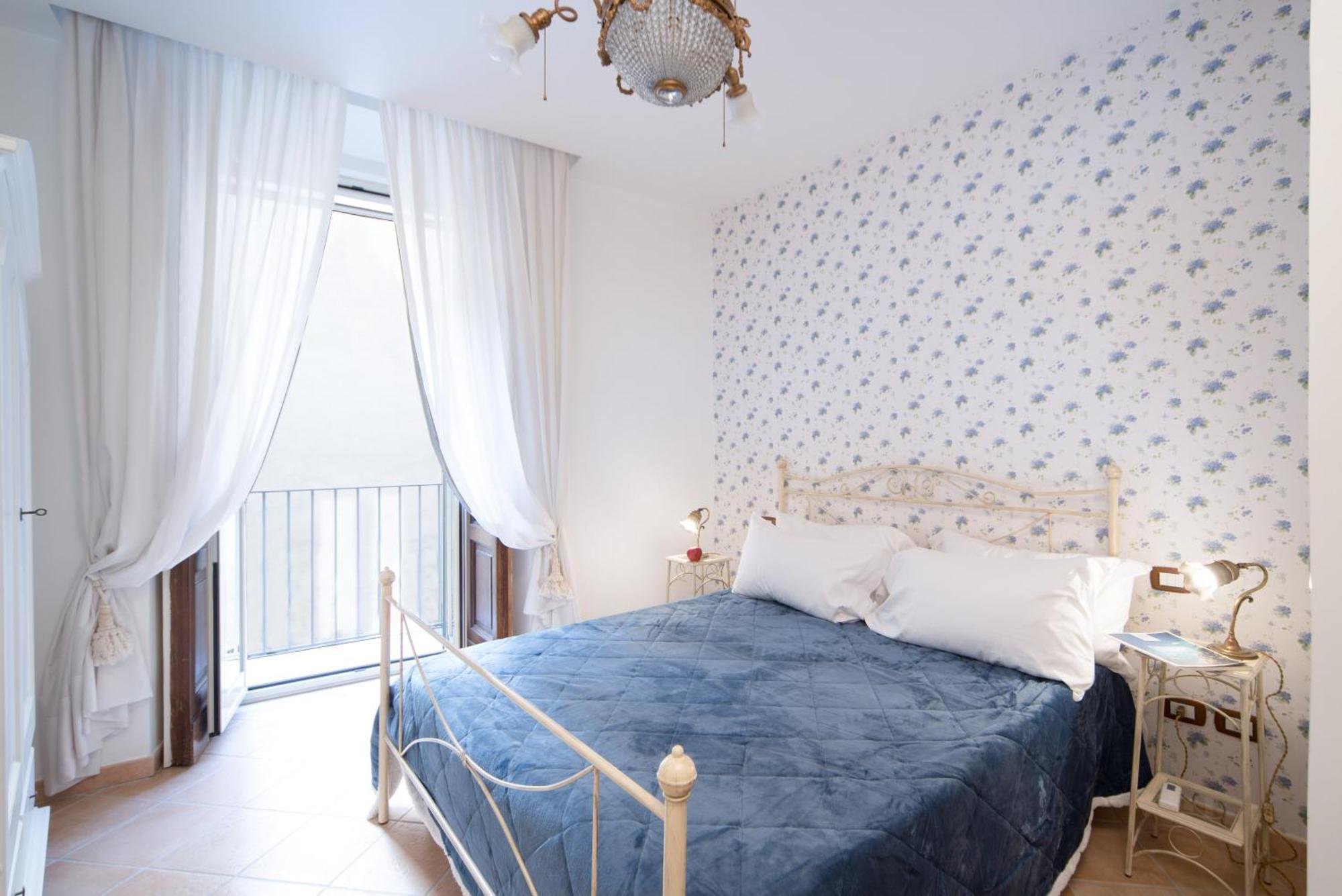 Apartament La Casa Di Assunta Naples Historical Centre Zewnętrze zdjęcie